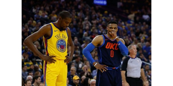 Zwei Spieler in der NBA, die stillschweigend für wohltätige Zwecke gespendet haben